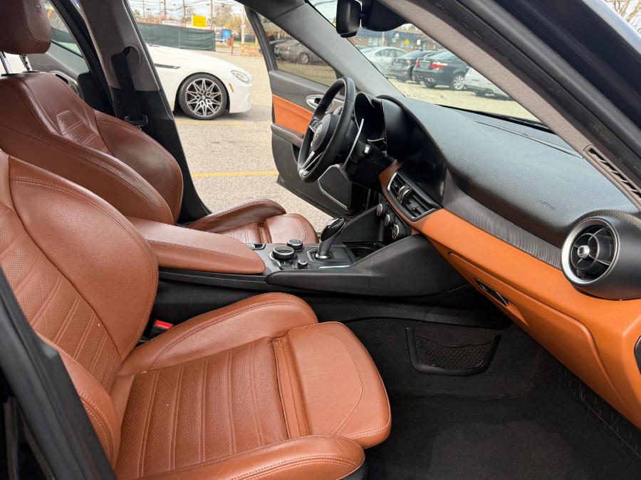 2018 Alfa Romeo Giulia Ti Sport RWD photo