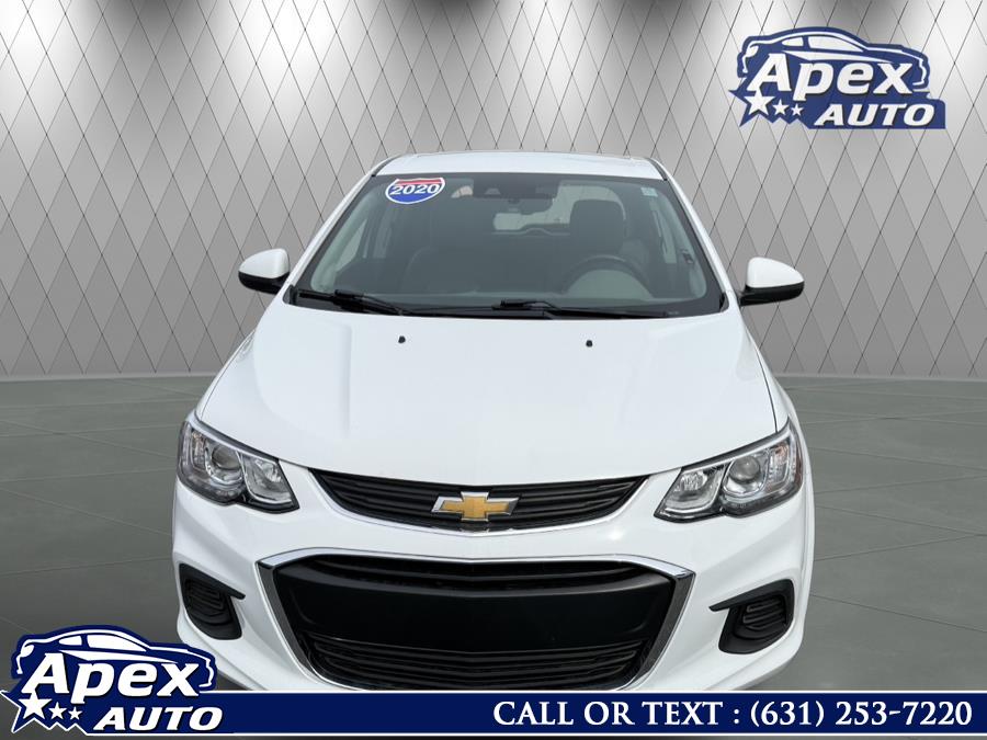 2020 Chevrolet Sonic 5dr HB LT w/1FL photo