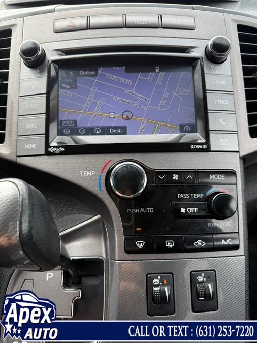 2015 Toyota Venza 4dr Wgn I4 AWD XLE (Natl) photo