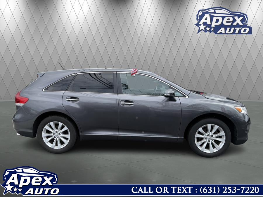 2015 Toyota Venza 4dr Wgn I4 AWD XLE (Natl) photo