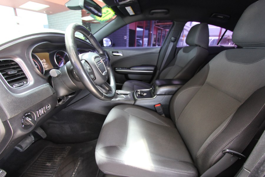 2015 Dodge Charger 4dr Sdn SE RWD photo