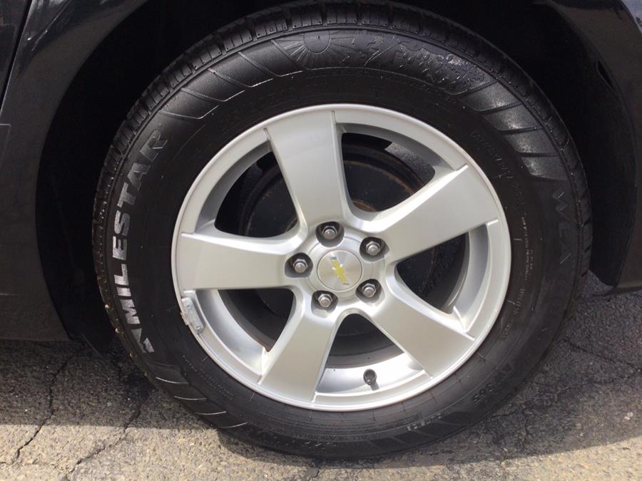 2015 Chevrolet Cruze 4dr Sdn Auto 1LT photo