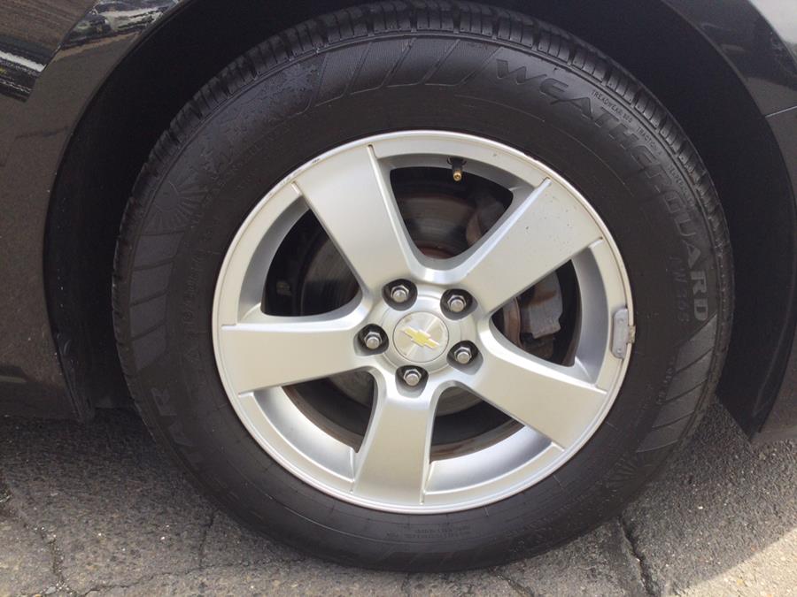 2015 Chevrolet Cruze 4dr Sdn Auto 1LT photo