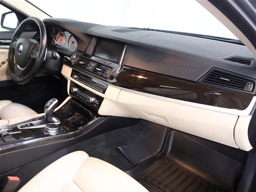2016 BMW 5-Series 535 XI photo