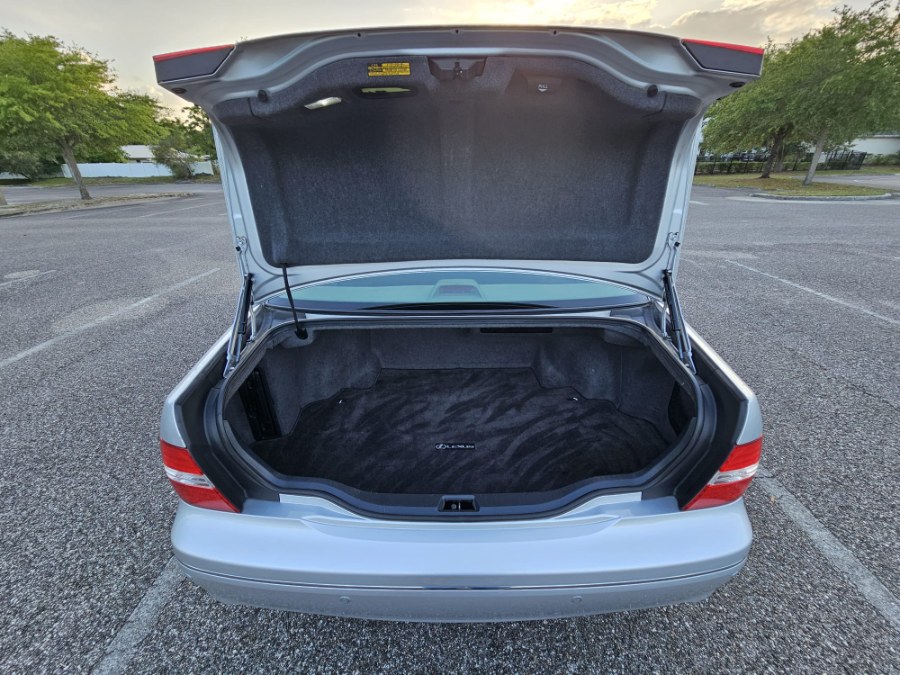 2005 Lexus LS 430 photo