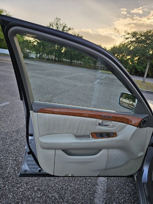 2005 Lexus LS 430 photo