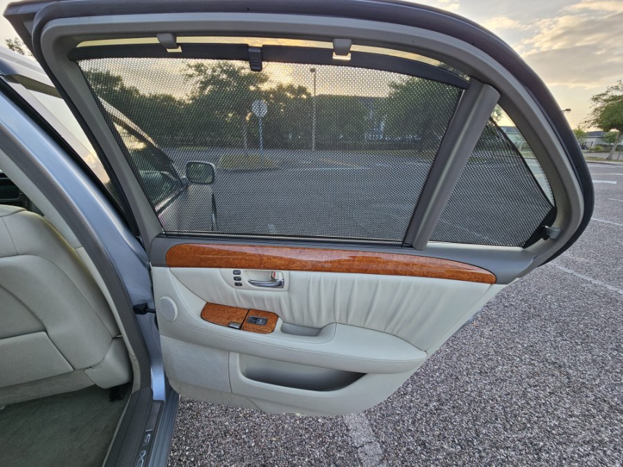 2005 Lexus LS 430 photo