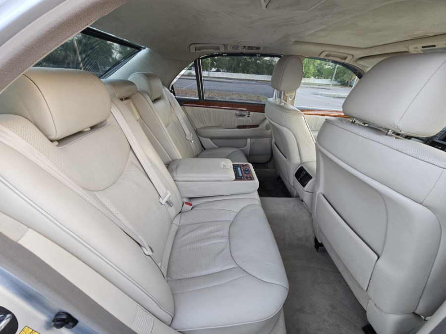 2005 Lexus LS 430 photo