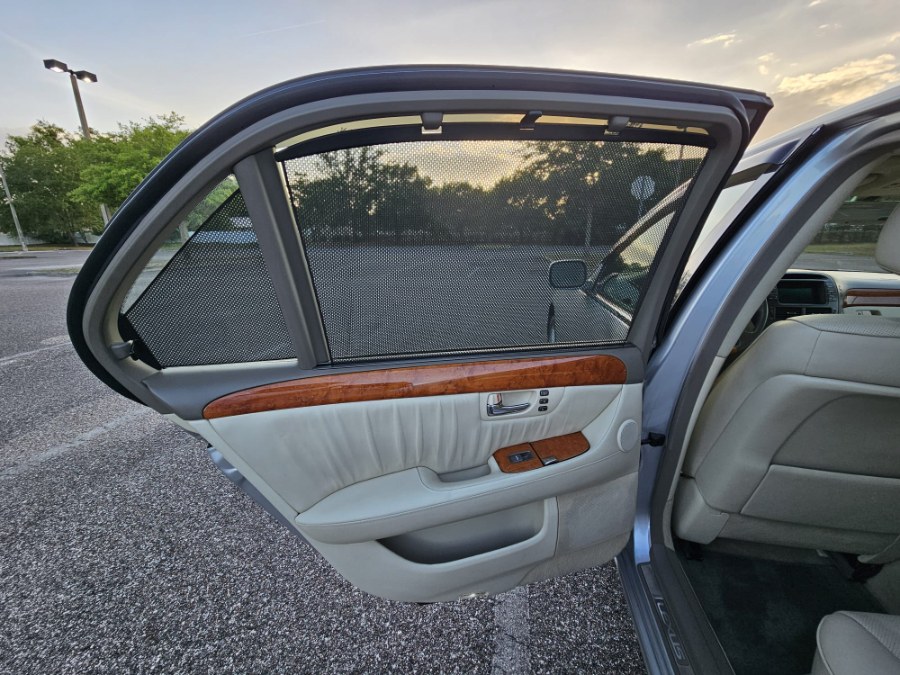 2005 Lexus LS 430 photo