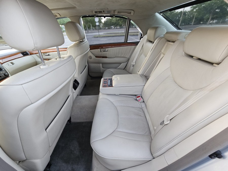 2005 Lexus LS 430 photo