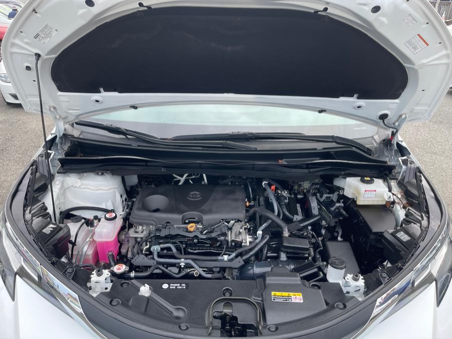 2021 Toyota Sienna LE FWD 8-Passenger (Natl) photo