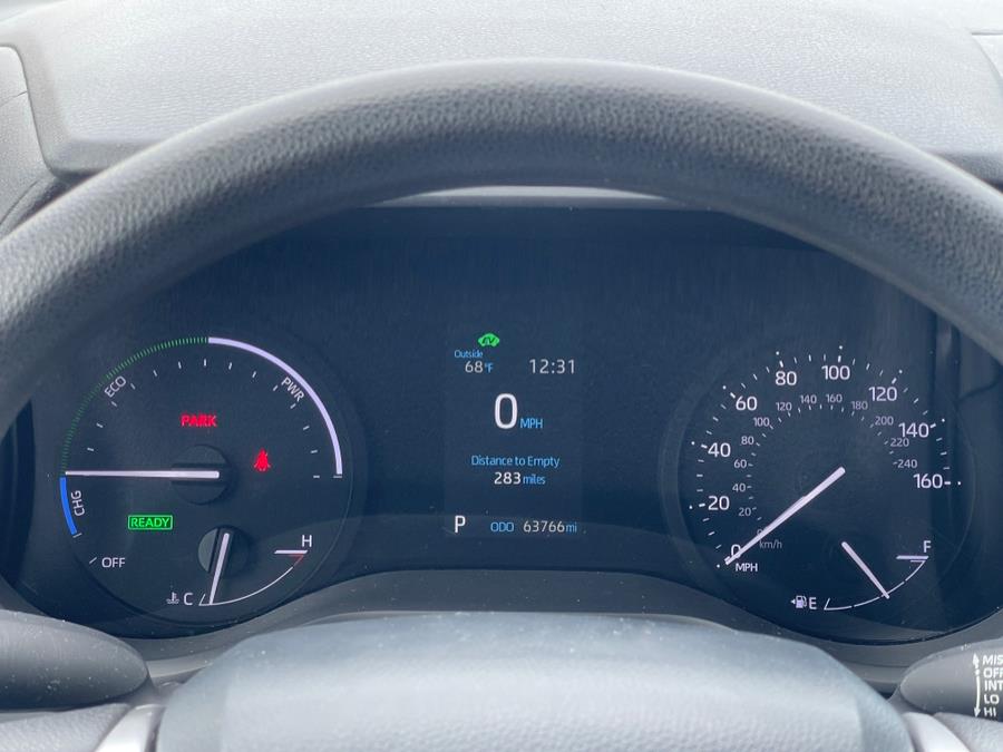 2021 Toyota Sienna LE FWD 8-Passenger (Natl) photo