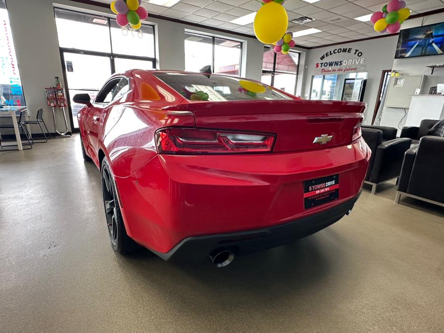 2017 Chevrolet Camaro 2dr Cpe 1LT photo