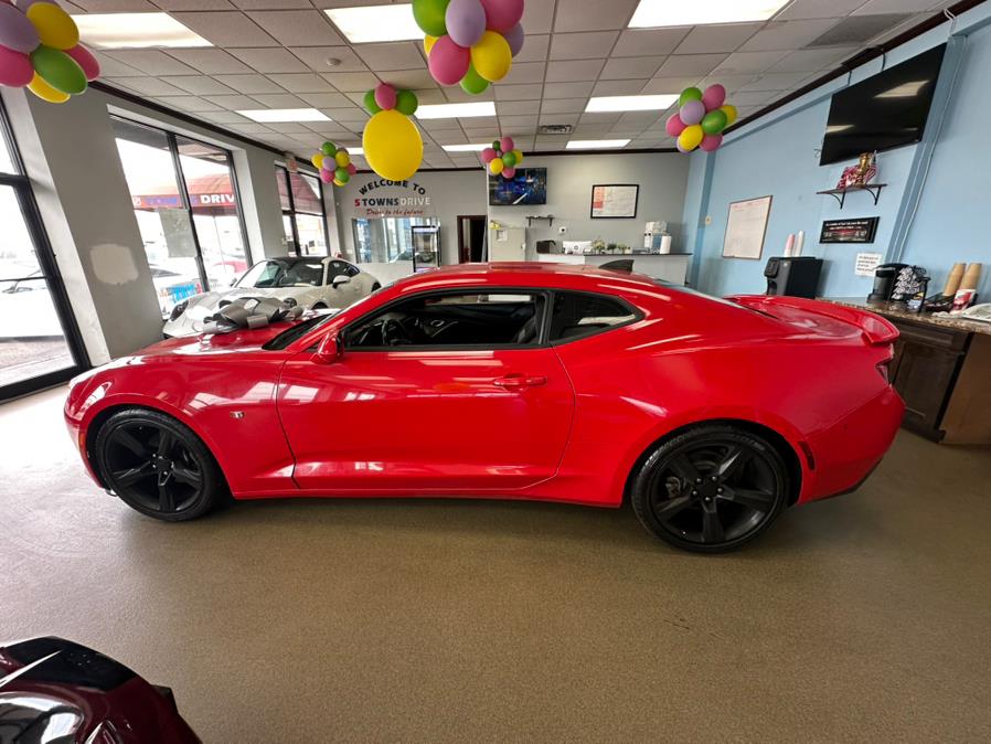 2017 Chevrolet Camaro 2dr Cpe 1LT photo