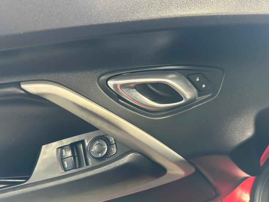 2017 Chevrolet Camaro 2dr Cpe 1LT photo
