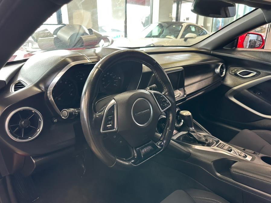2017 Chevrolet Camaro 2dr Cpe 1LT photo