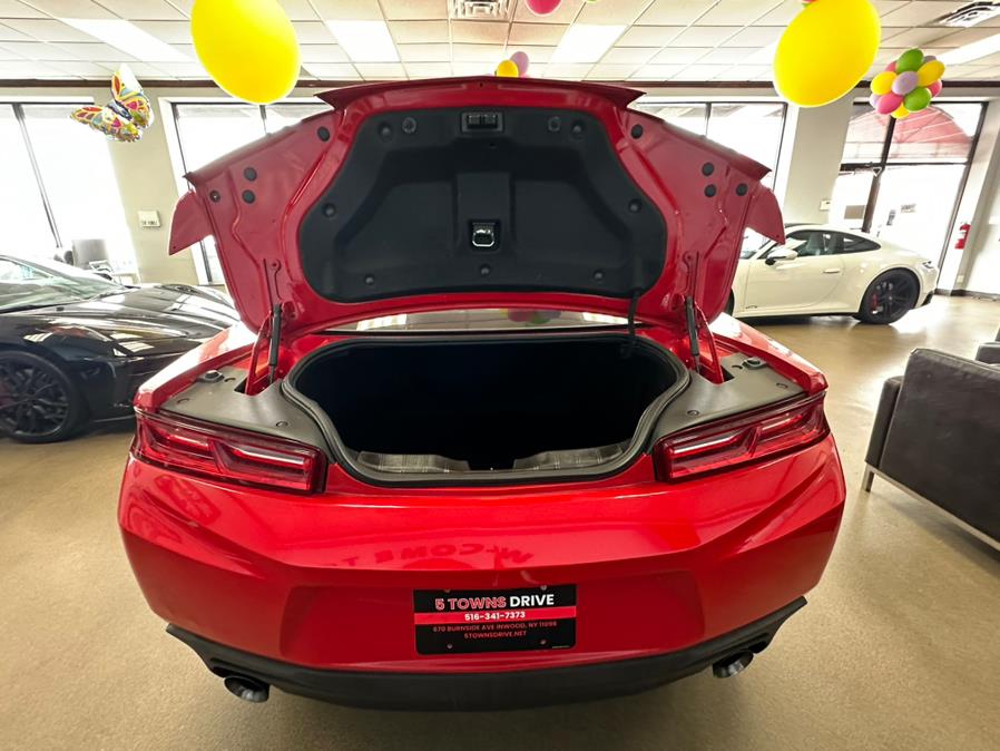 2017 Chevrolet Camaro 2dr Cpe 1LT photo