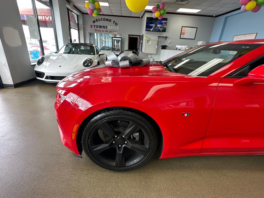 2017 Chevrolet Camaro 2dr Cpe 1LT photo