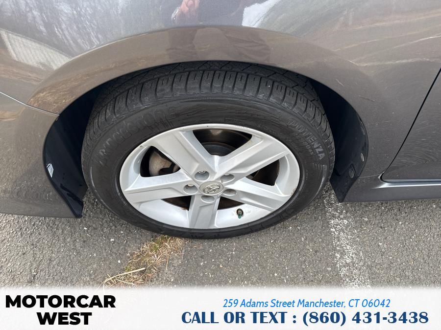 2013 Toyota Camry L photo