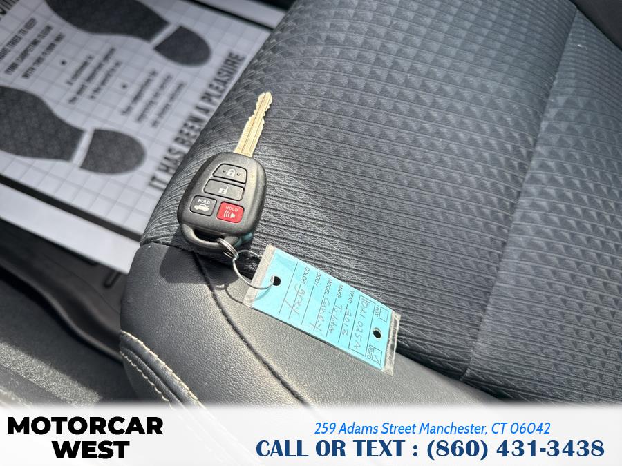 2013 Toyota Camry L photo