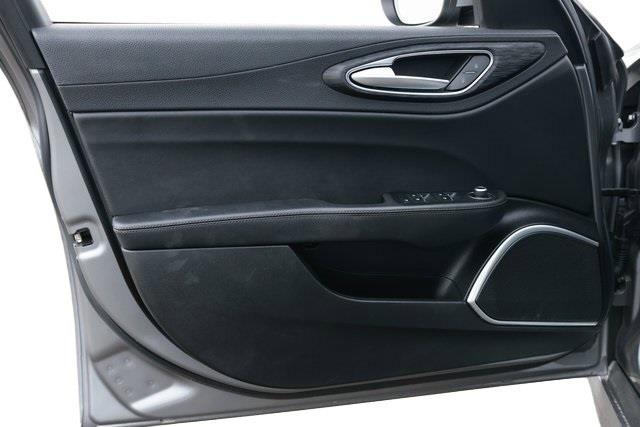 2020 Alfa Romeo Giulia photo