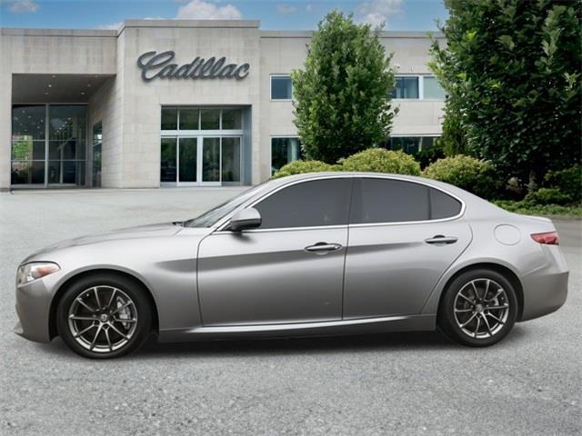 2020 Alfa Romeo Giulia photo