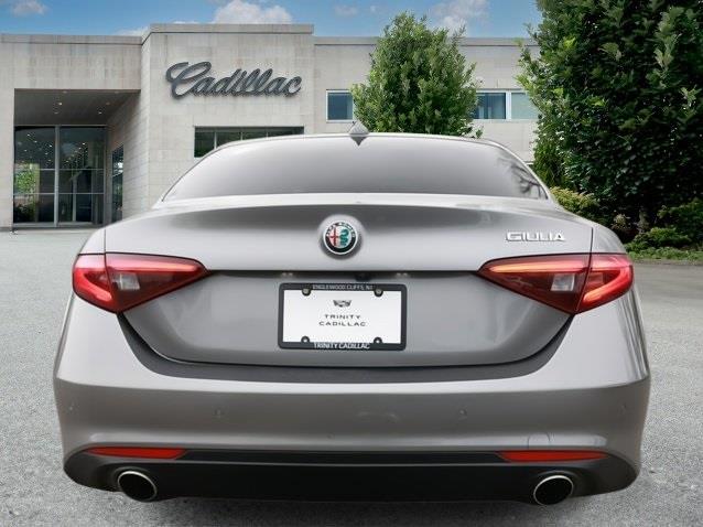 2020 Alfa Romeo Giulia photo