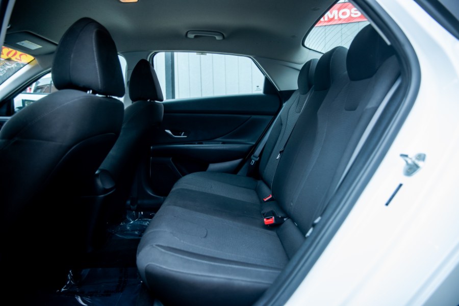 2021 Hyundai Elantra SE IVT *Ltd Avail* photo