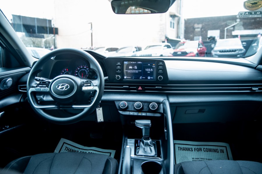 2021 Hyundai Elantra SE IVT *Ltd Avail* photo