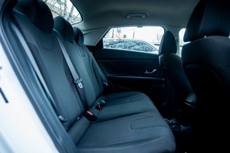 2021 Hyundai Elantra SE IVT *Ltd Avail* photo