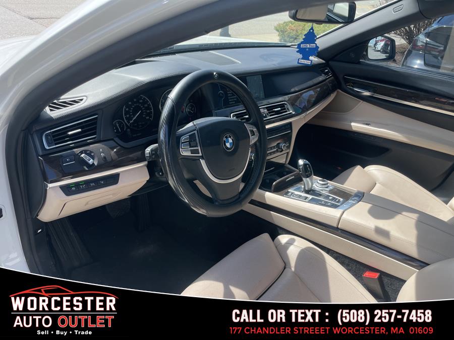 2011 BMW MDX ActiveHybrid 750Li photo