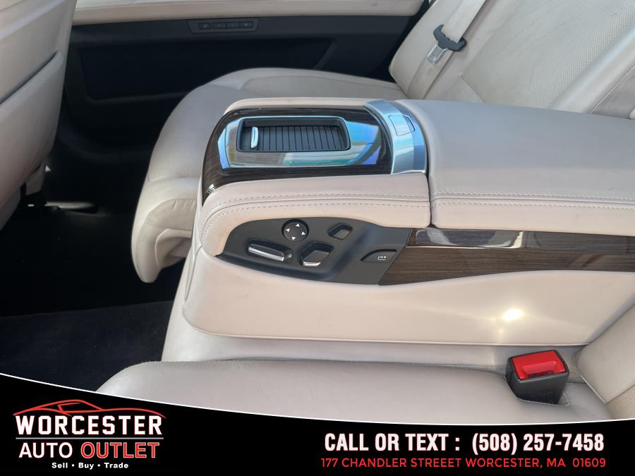 2011 BMW MDX ActiveHybrid 750Li photo