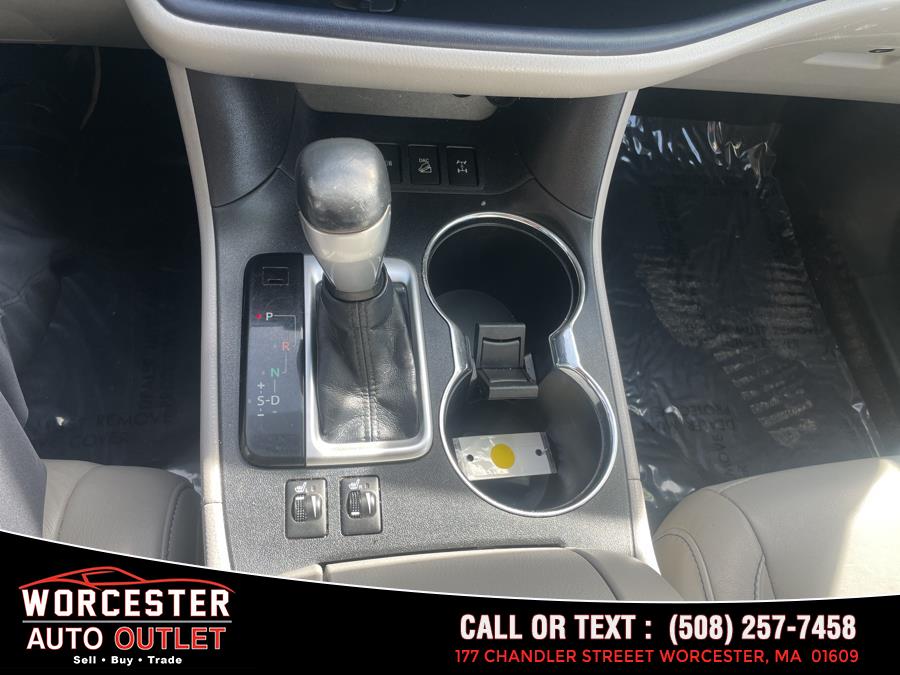 2015 Toyota Highlander AWD 4dr V6 XLE (Natl) photo