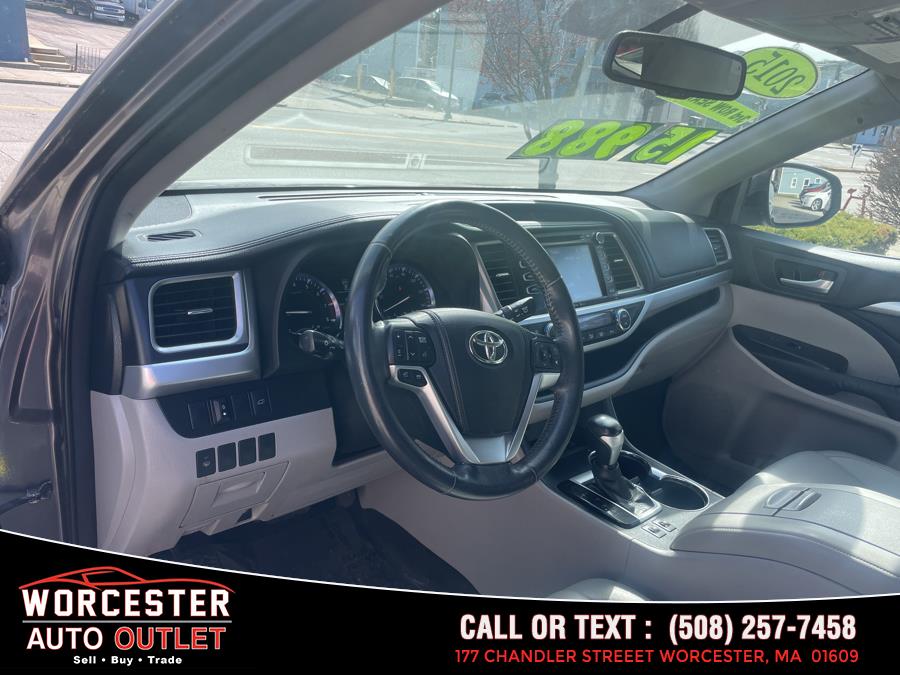 2015 Toyota Highlander AWD 4dr V6 XLE (Natl) photo