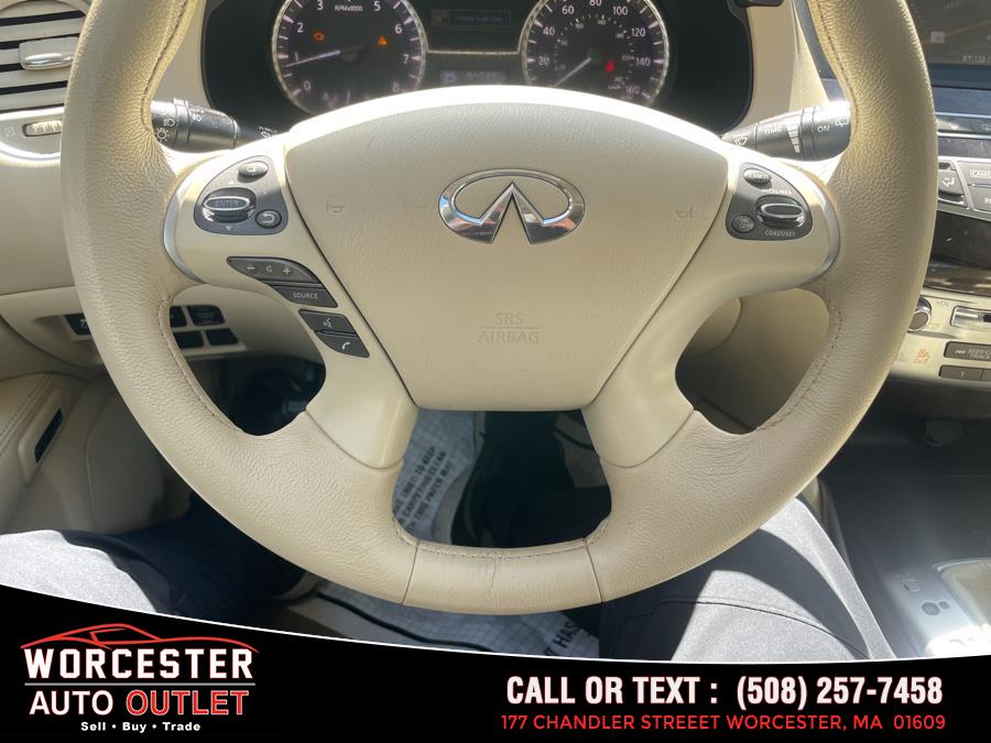 2013 Infiniti JX35 photo