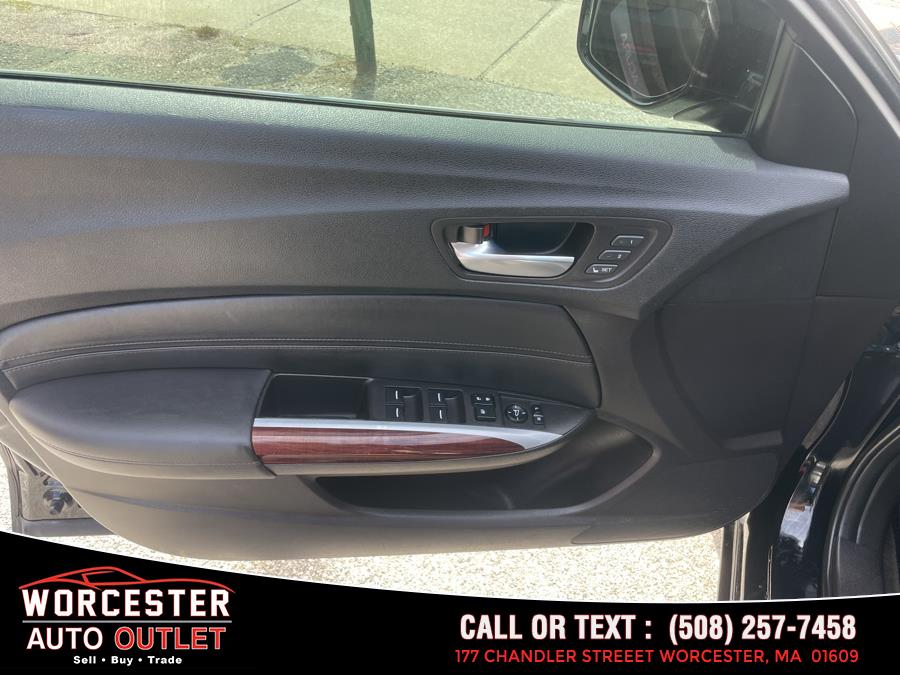 2015 Acura TLX 4dr Sdn FWD photo