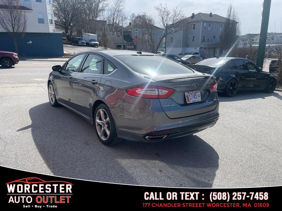 2013 Ford Fusion SE photo