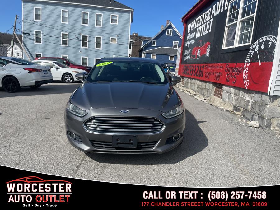 2013 Ford Fusion SE photo