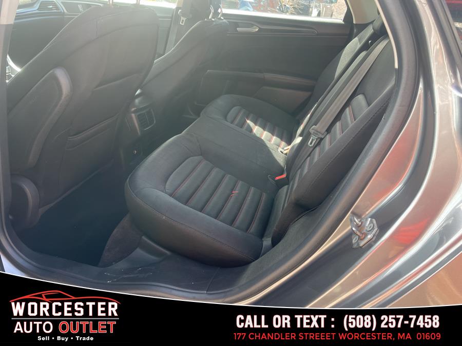 2013 Ford Fusion SE photo