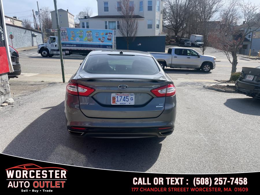 2013 Ford Fusion SE photo
