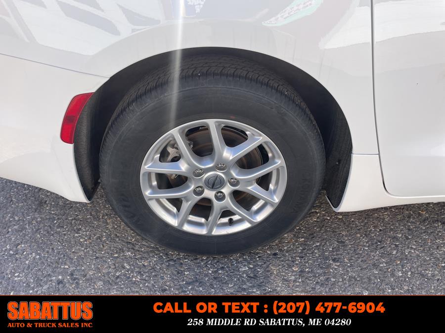 2023 Chrysler Pacifica Touring L FWD photo