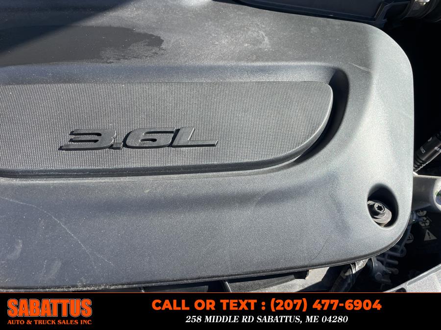 2023 Chrysler Pacifica Touring L FWD photo