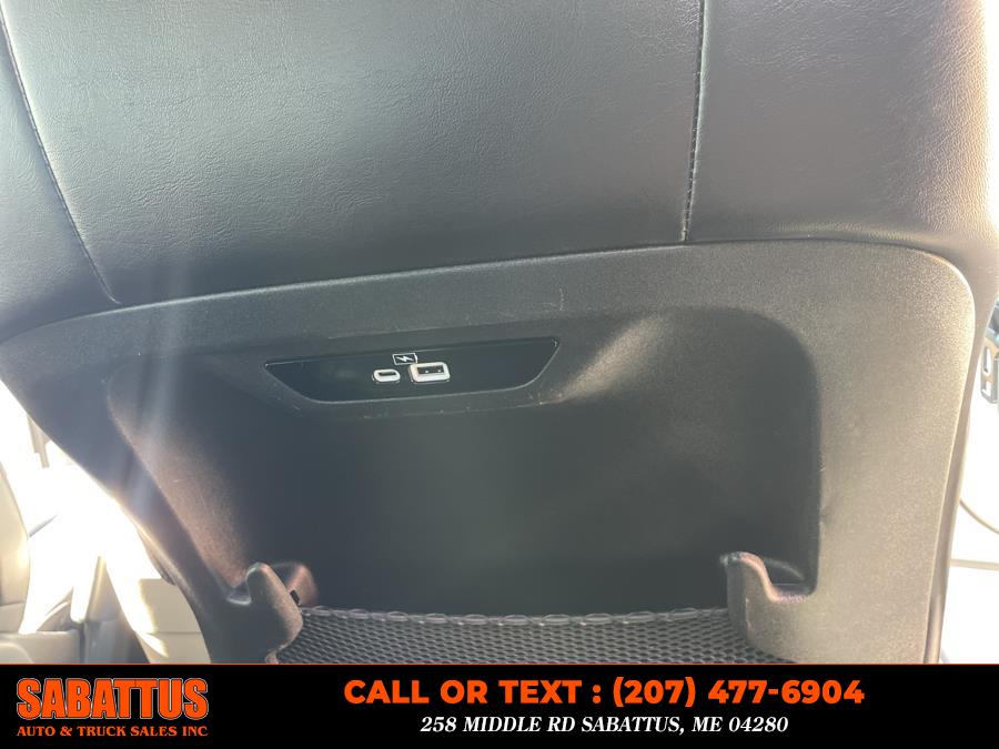 2023 Chrysler Pacifica Touring L FWD photo