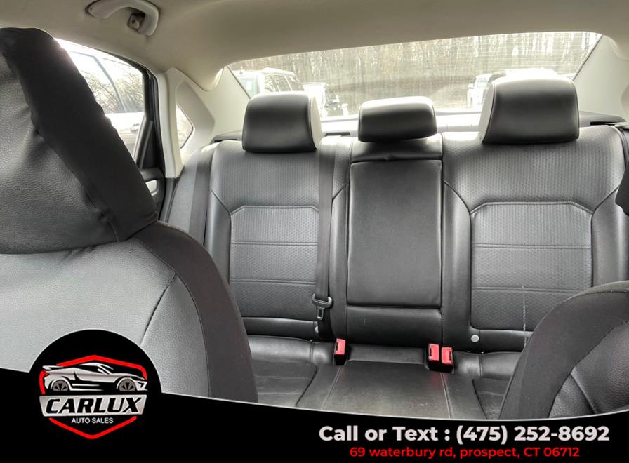 2013 Volkswagen Passat SE PZEV photo