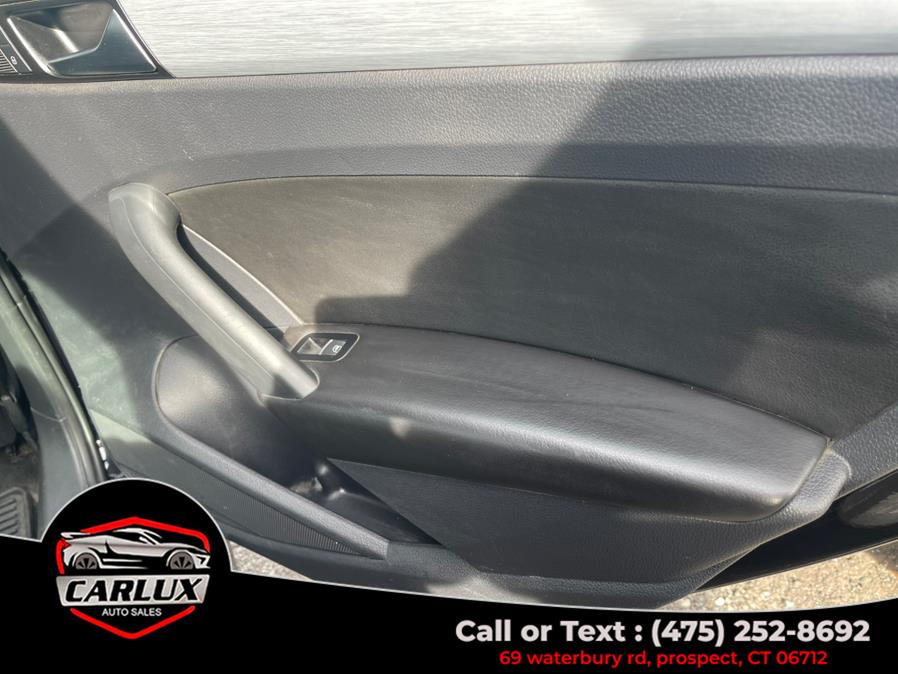 2013 Volkswagen Passat SE PZEV photo