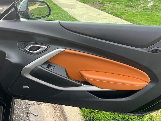 2017 Chevrolet Camaro 2LT photo