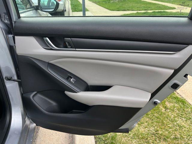 2019 Honda Accord LX photo