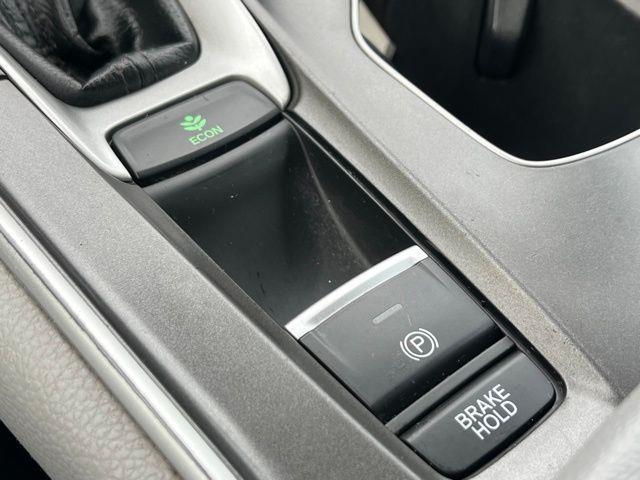 2019 Honda Accord LX photo
