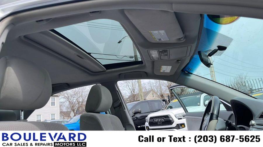 2011 Toyota Camry photo