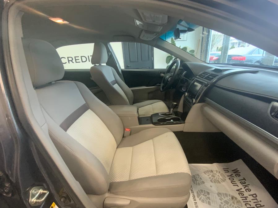 2014 Toyota Camry L photo